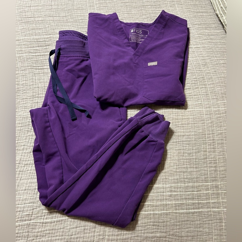 FIGS Purple Scrub Top and Pants Set